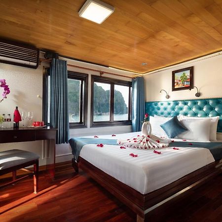 Charm Boutique Cruise Hotel Ha Long Exterior photo