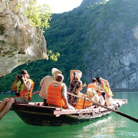 Charm Boutique Cruise Hotel Ha Long Exterior photo